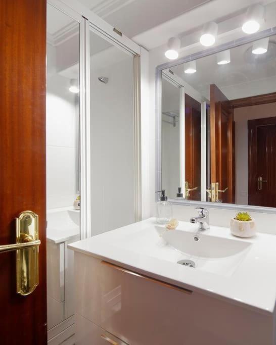 Apartamento Maura 2 Dormitorios Oviédo Exterior foto
